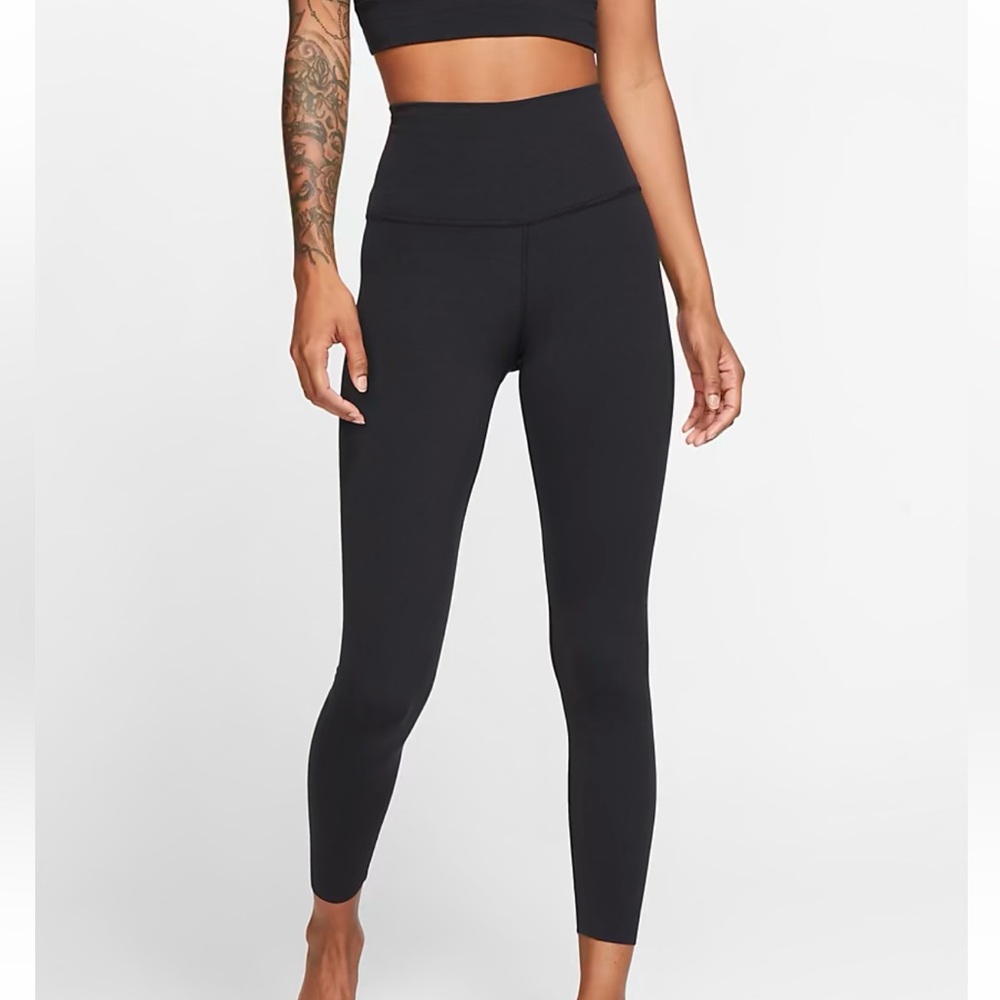 Nike Yoga Dri-FIT LUXE Leggings
